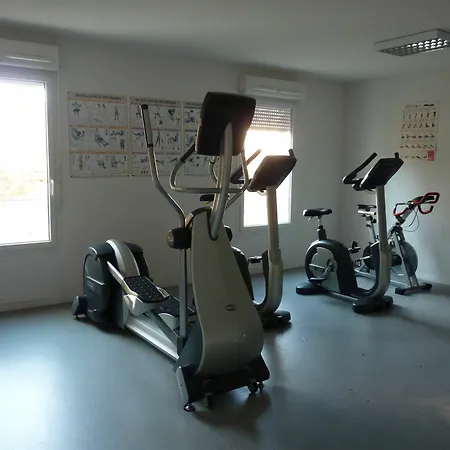 Parc Arena 2* Nîmes