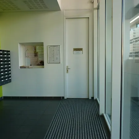 Parc Arena 2* Nîmes